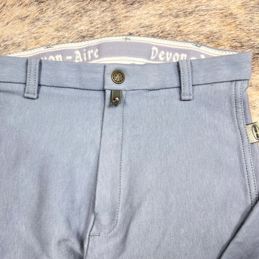 Women’s Riding Breeches - Picture 2 of 3